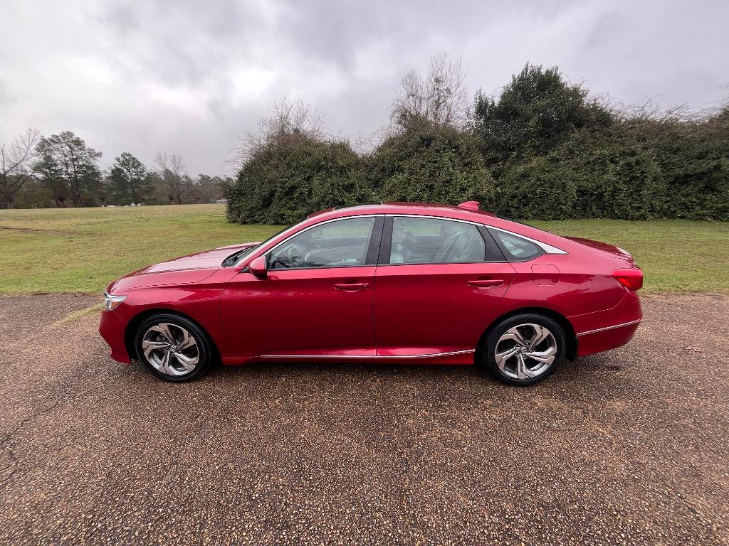 2018 Honda Accord EX's photo