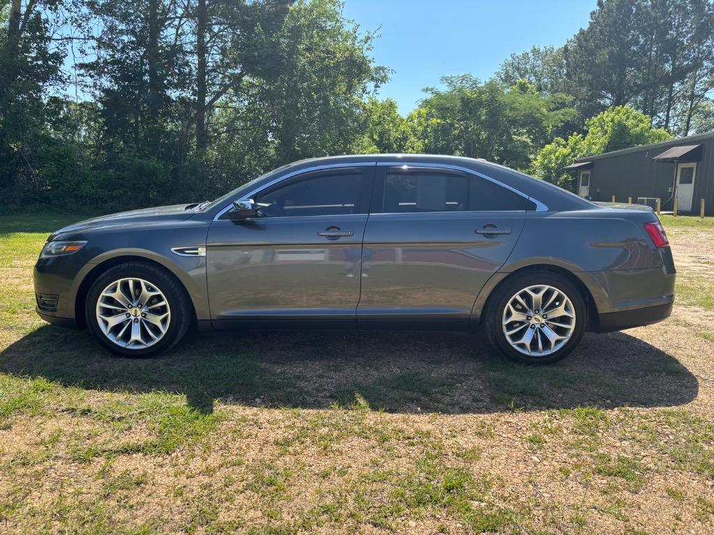 2018 Ford Taurus Limited FWD's photo