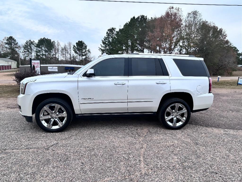 2017 GMC Yukon Denali's photo
