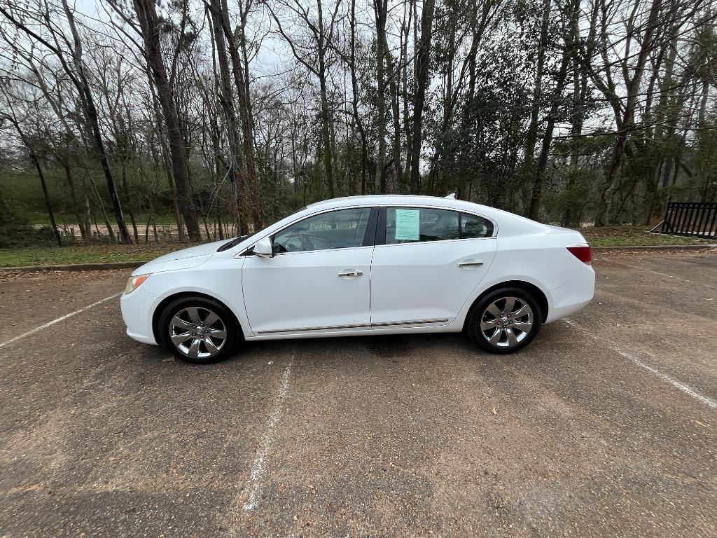 2010 Buick LaCrosse CXL's photo