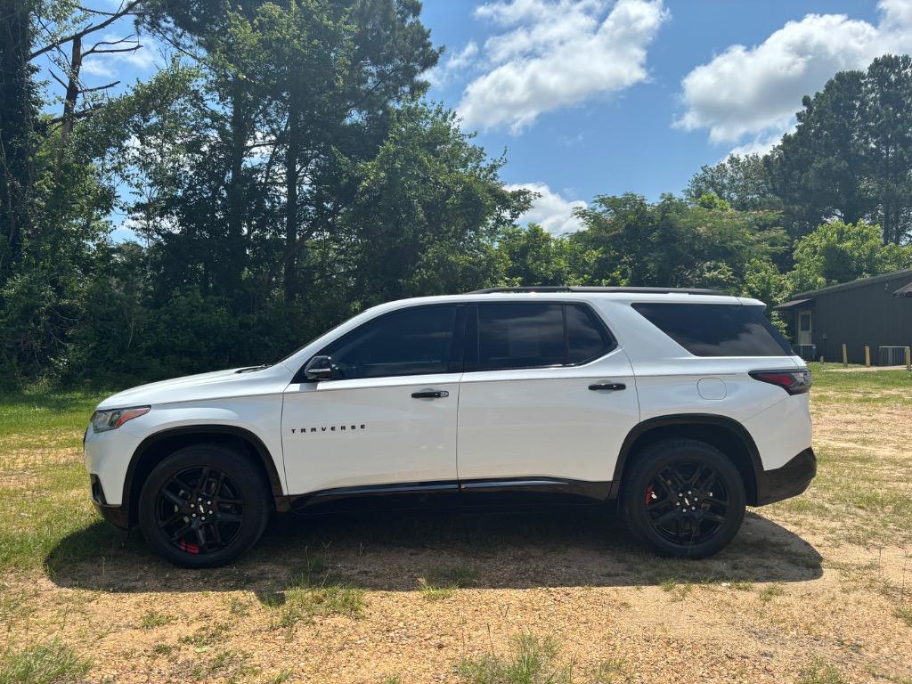2019 Chevrolet Traverse FWD Premier's photo