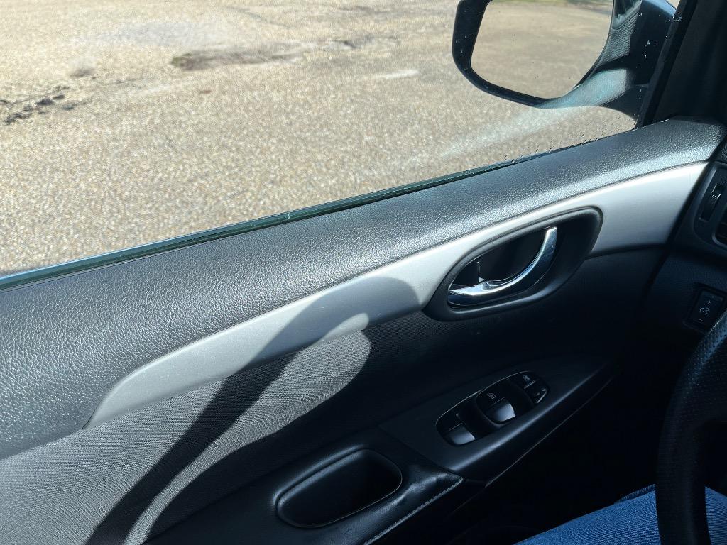 2019 Nissan Sentra S - Photo 10