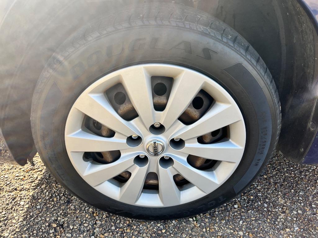 2019 Nissan Sentra S - Photo 12
