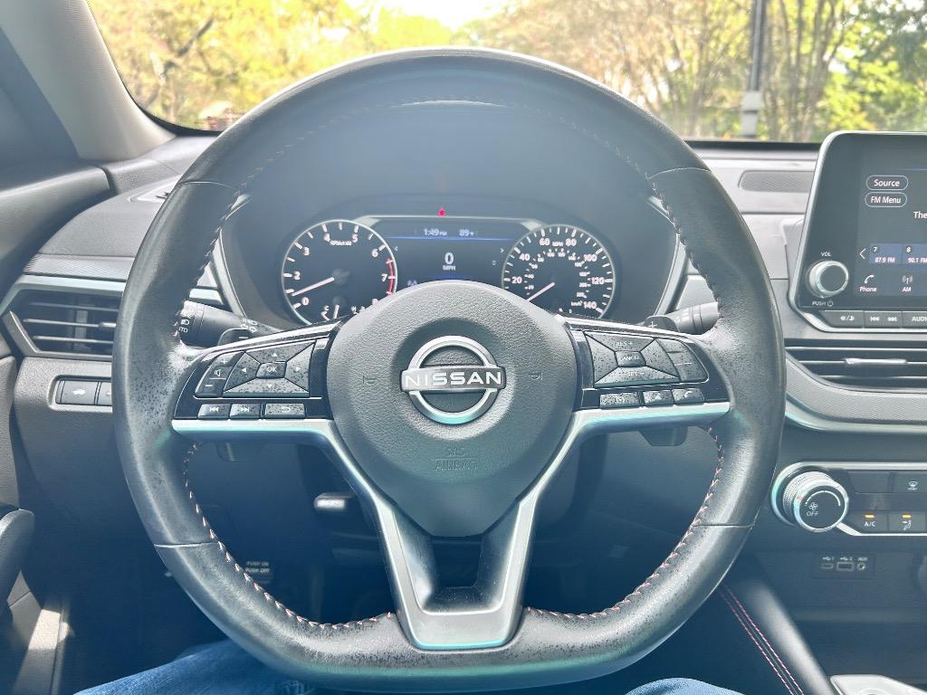 2023 Nissan Altima SR - Photo 9