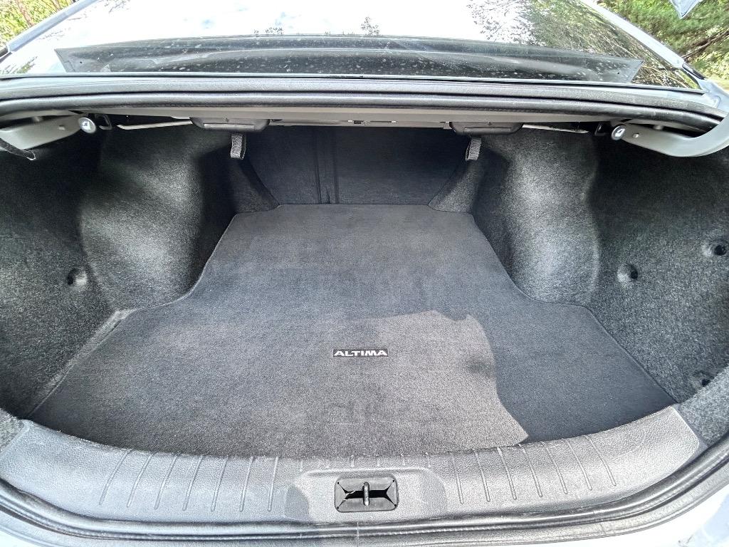 2023 Nissan Altima SR - Photo 14