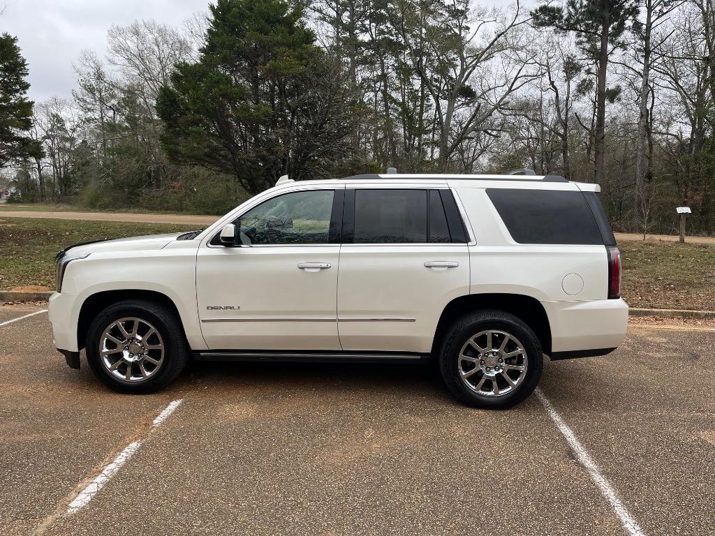 2015 GMC Yukon Denali's photo