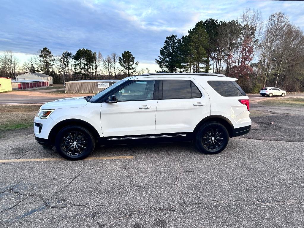 2018 Ford Explorer XLT's photo